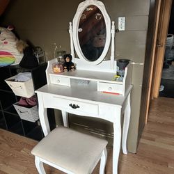 Girls Vanity 