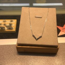 18kt White Gold Necklace