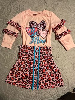 Girl’s outfit Size M