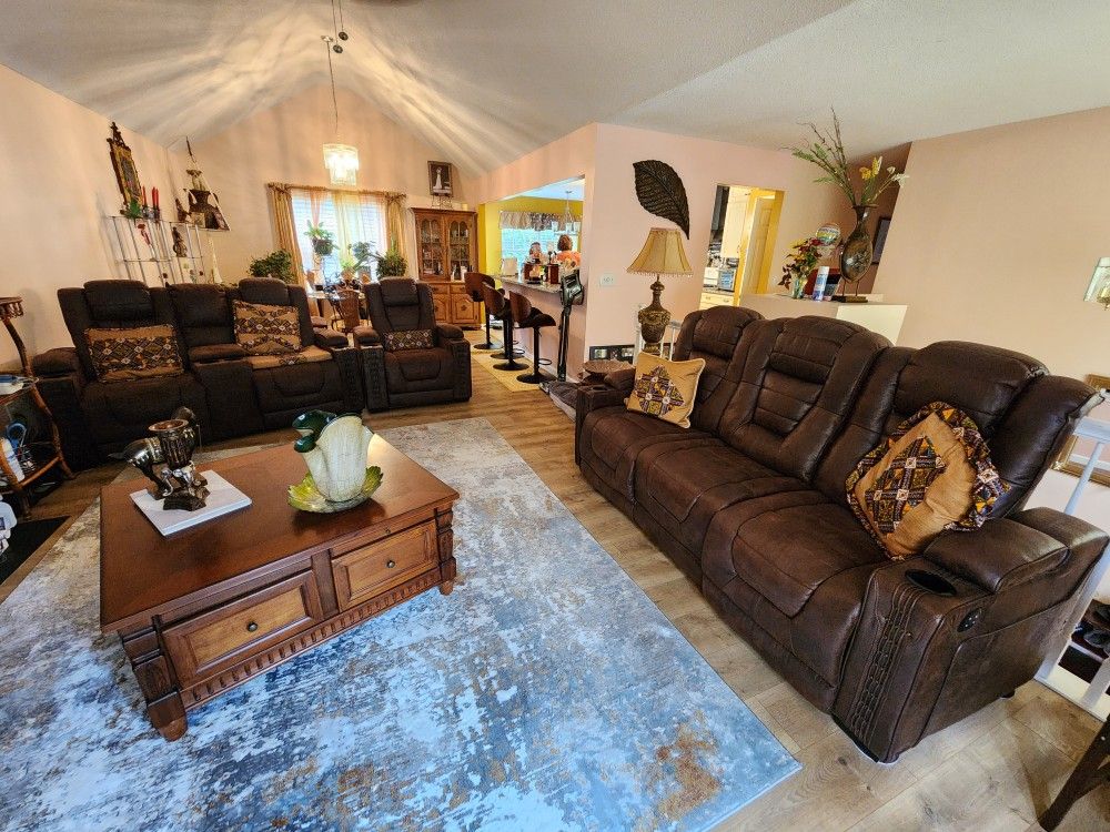 Eric Church Highway to Home Premium Power Recliner Sofa & Loveseat & Single Recliner Set