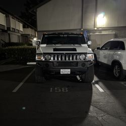 2005 Hummer H2 Clean Tittle. 