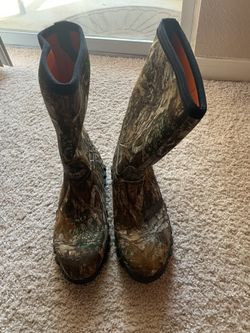 Magellan hunting boots. Mens 11. PRICE DROP