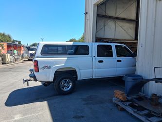 Fiberglass camper shell 07 Chevrolet Chevy 6' bed