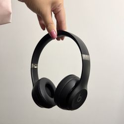 Beats Solo 4 Brand New