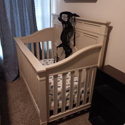 Baby Crib/Harness 