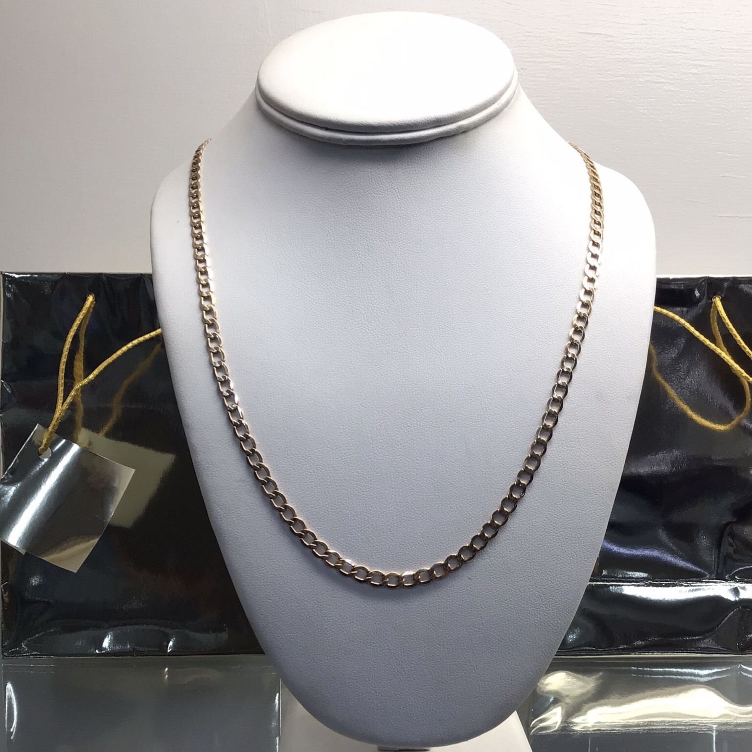 14K Yellow Gold 7.6 Gram Cuban Link 22” Chain 💵  💳  💵  Cash and Card Accepted