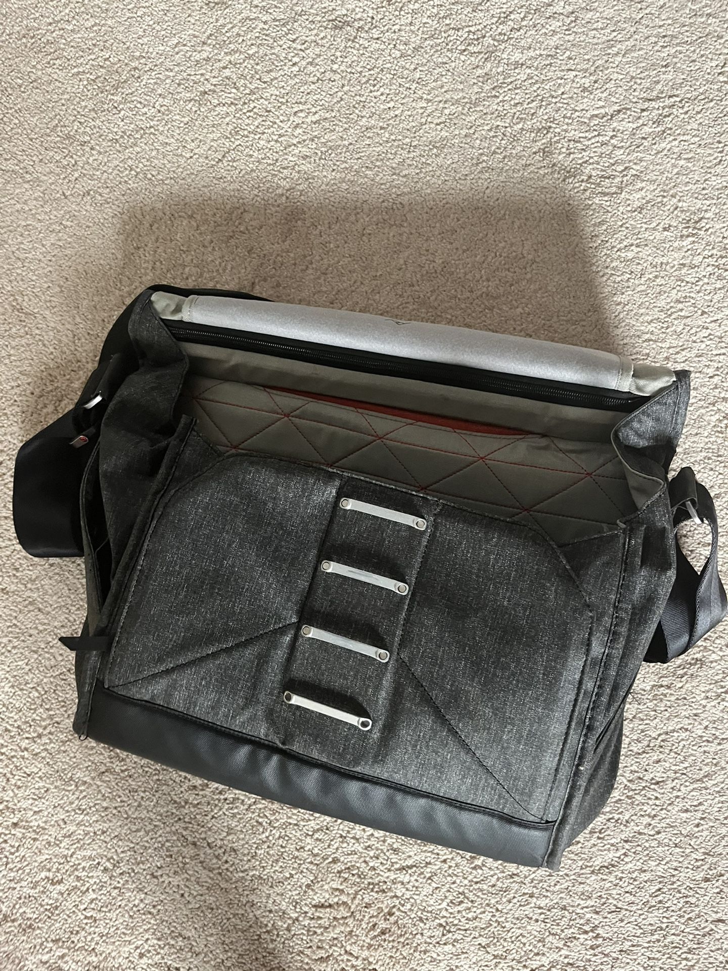 Peak Design Messenger Bag for Sale in Los Angeles, CA OfferUp