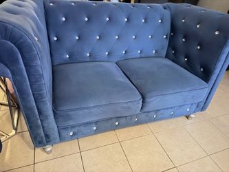 2 blue set couch