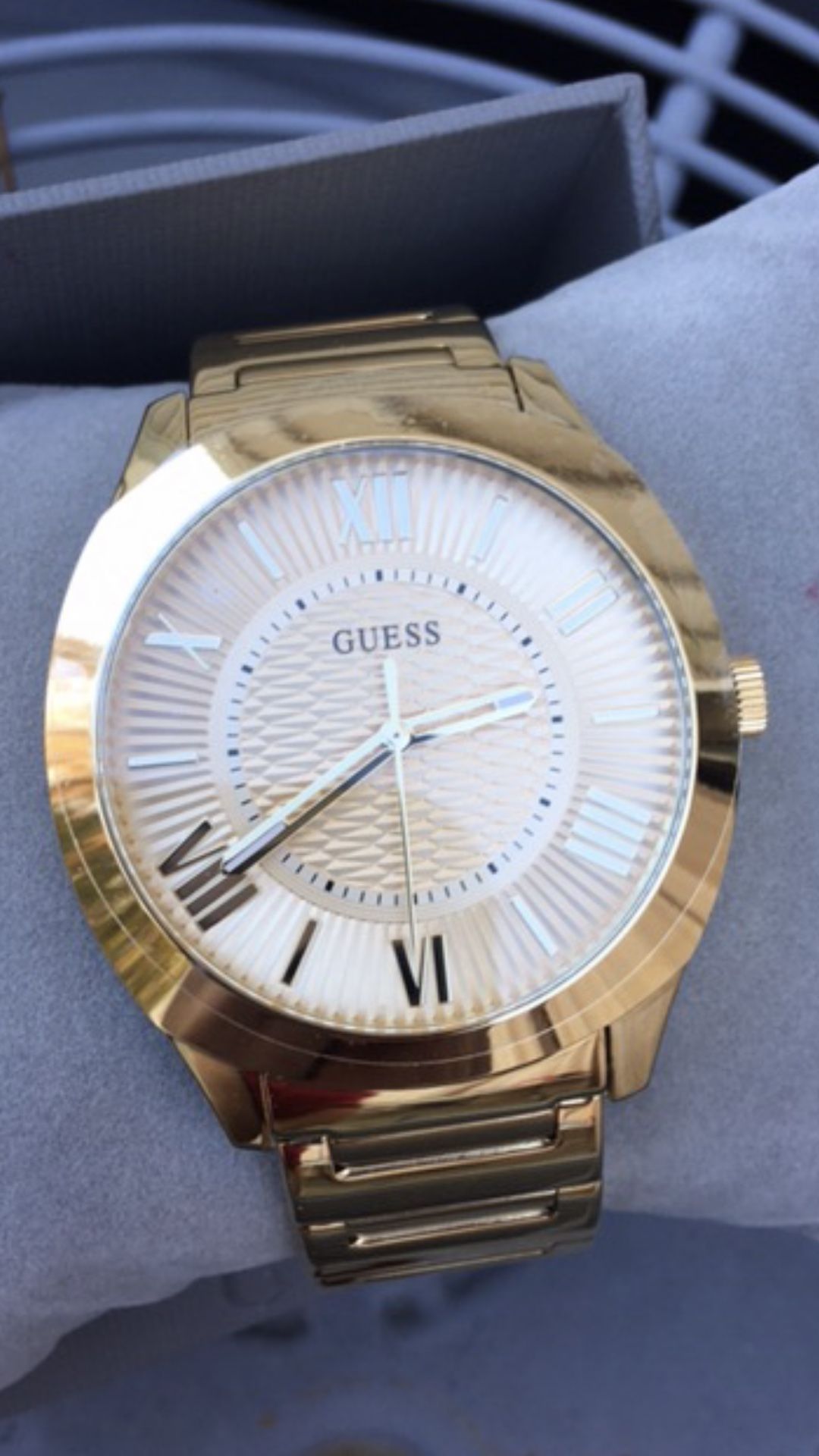 AUTHENTIC GUESS WATCH FOR MEN,All Products : American Fashion Style Bags On Sale