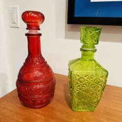Two Colorful Decanters In Red And Green!