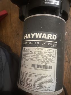 Power Flow Electric Pool Pump With Electric Plug Connector