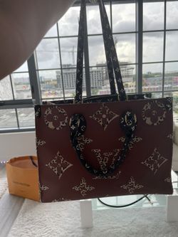 Louis Vuitton Purse 