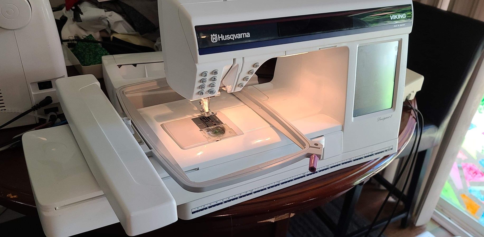 Husqvarna Viking Designer 1 Sewing Machine with Embroidery Table & USB