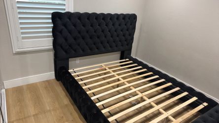 Free queen bed
