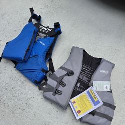 Set of 2 Life Preservers (Personal Flotation)