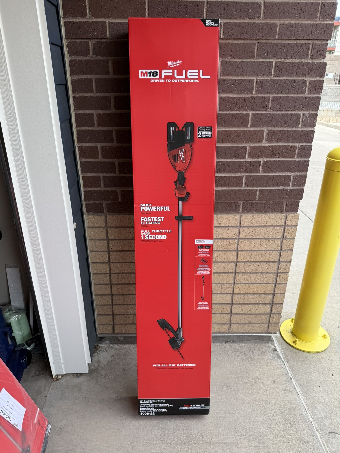 Milwaukee M18 FUEL 18V Brushless Cordless 17 in. Dual Battery Straight Shaft String Trimmer