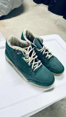 Air Jordan 3 Retro Sneakers 9.5