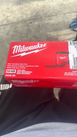 Milwaukee M18 multitool