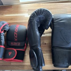 🥊 Boxing Gloves – 2 Sets – Brand New / Never Used