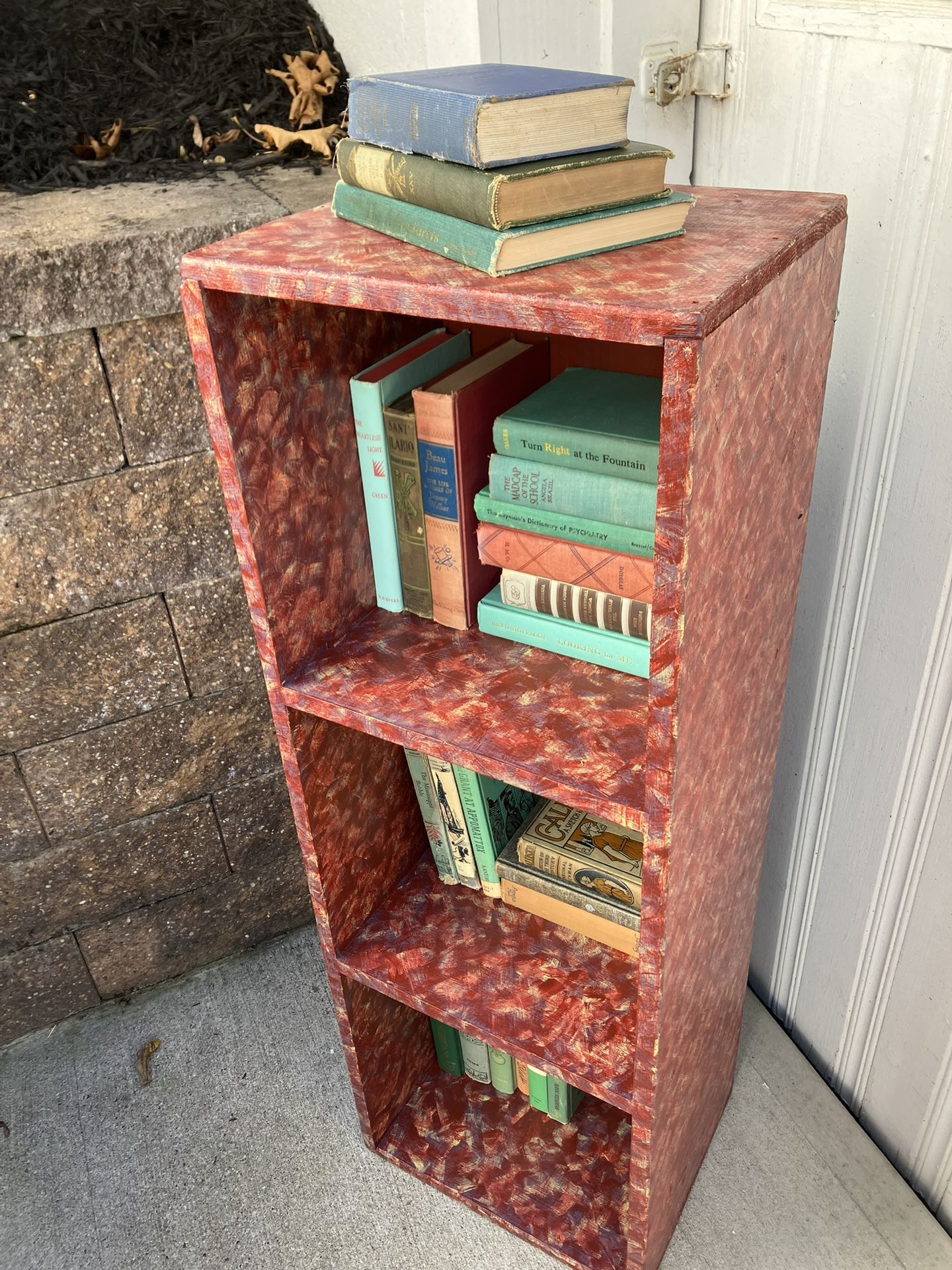Decorative Wooden Bookshelf/Shoe Cubby/Storage Unit