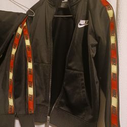 Nike SWEATS FIT & SHOES