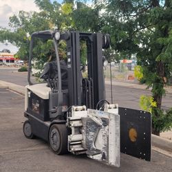 Electric Forklift In Good Working Condition $11900 We Can Show Working 