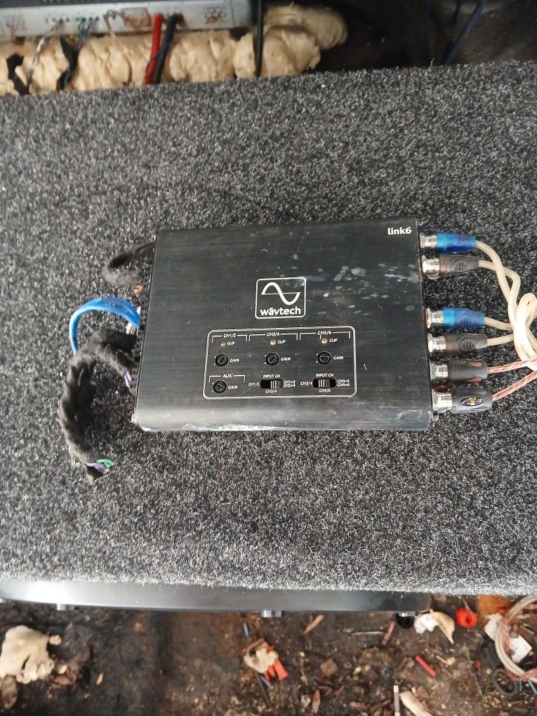 Some Type Of Pre Amp ..il Probably Regret This Later They Cost Loke 350+