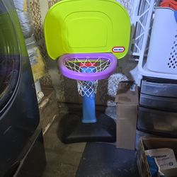 Little tyke's basketball Hoop