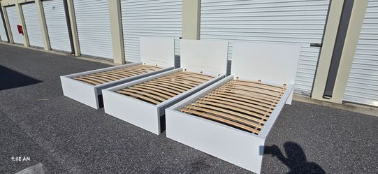 Twin bed frame (🌊DELIVER OPTION)
