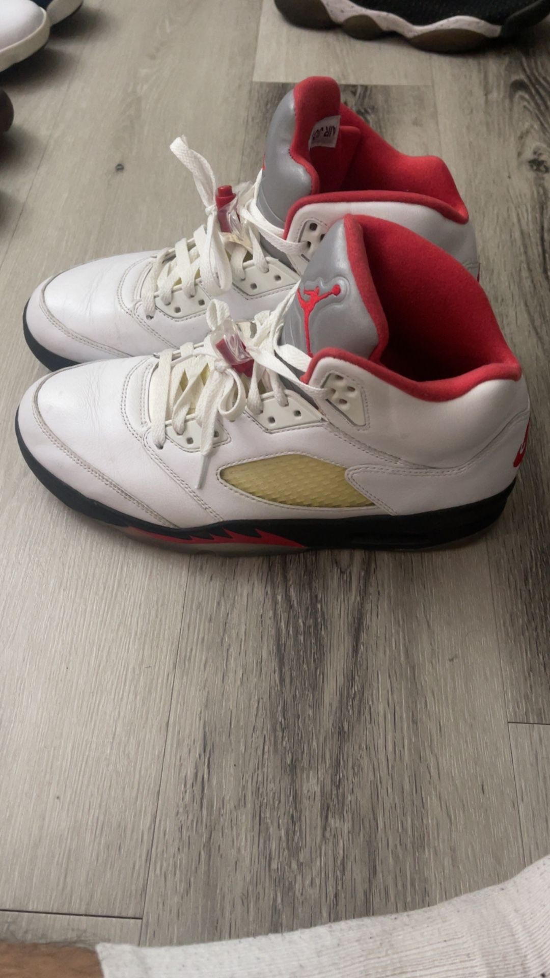 Air Jordan 5 Retro Fire Red 10.5