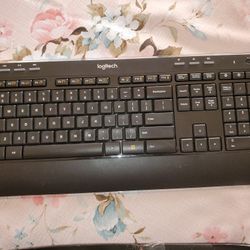 Logitech Wireless Keyboard K520