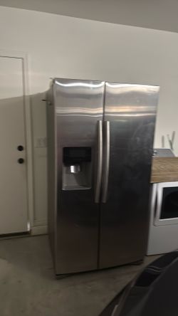 Samsung side by side fridge/freezer