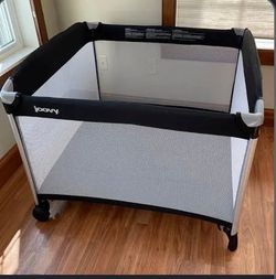Giant baby play yard area/travel bed -brand new