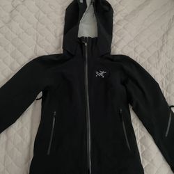 Women’s Black Arc'teryx Raveena Jacket