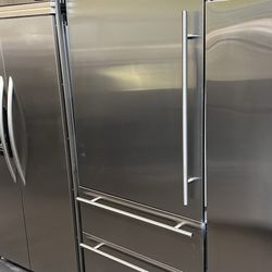 Viking 36”Wide Built In Bottom Freezer Refrigerator 7Series