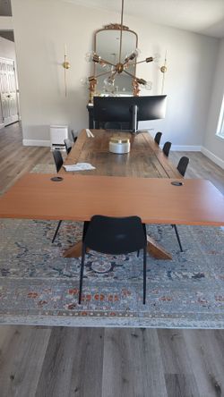 Vivo desk top 60” x 30”