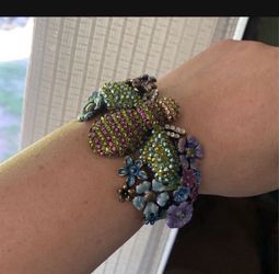 Kirks Folly bumblebee cuff
