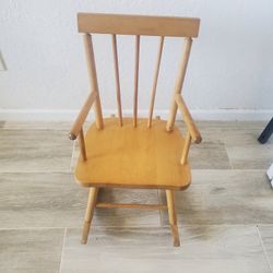 Wooden Rocking Chair 