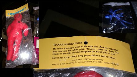 2 Voodoo dolls and 4 picture frames