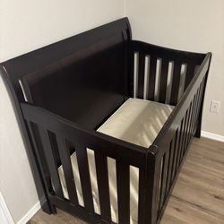Convertible Baby Crib W Mattress 
