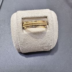 18k Wedding Band Size 11