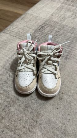 Nike/Jordan kids’ high-top sneakers, size 8C