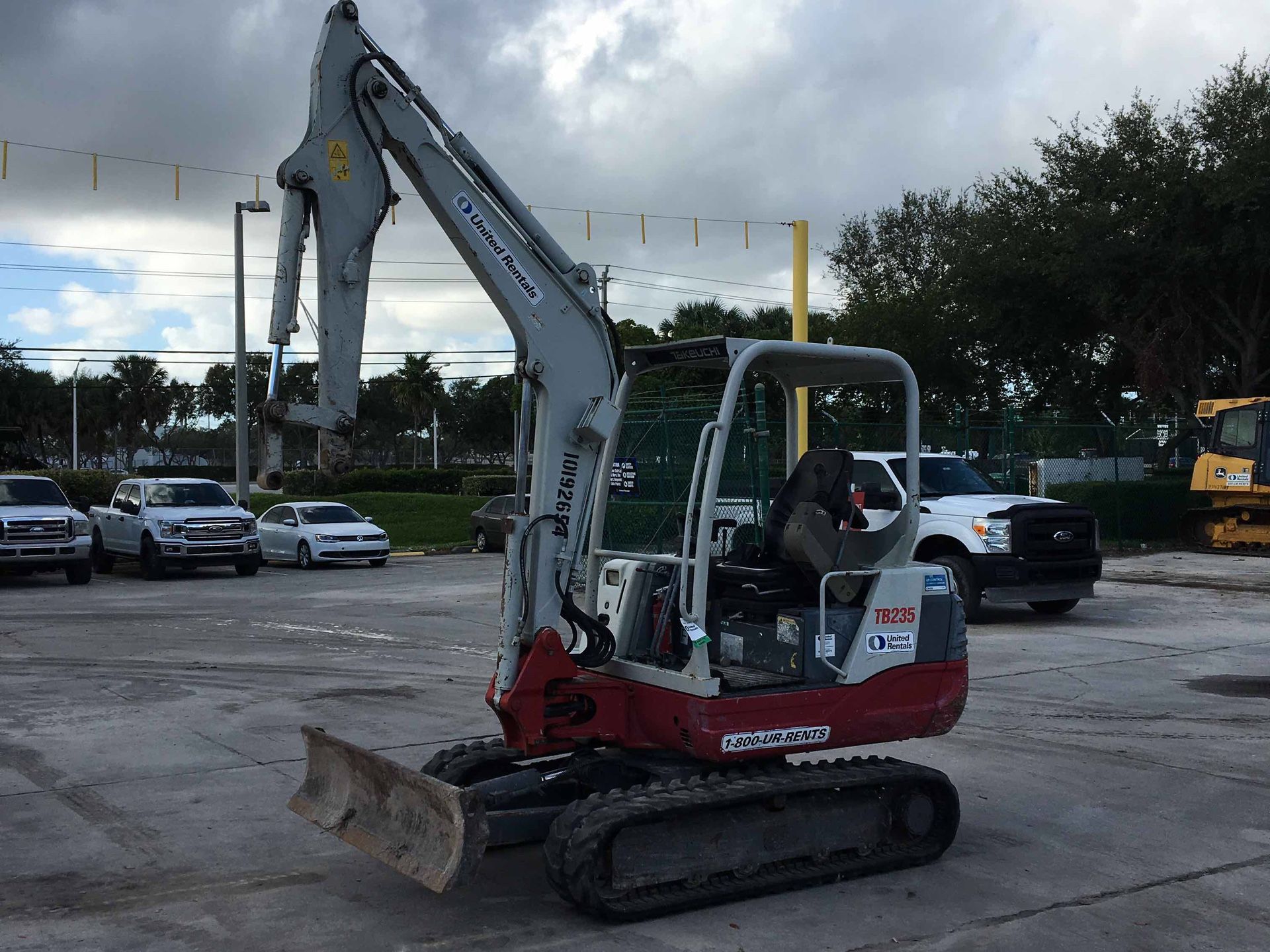 Mini Excavator 2013 Takeuchi TB235