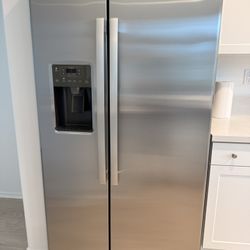 New Kitchen GE Stainless Steel Set 