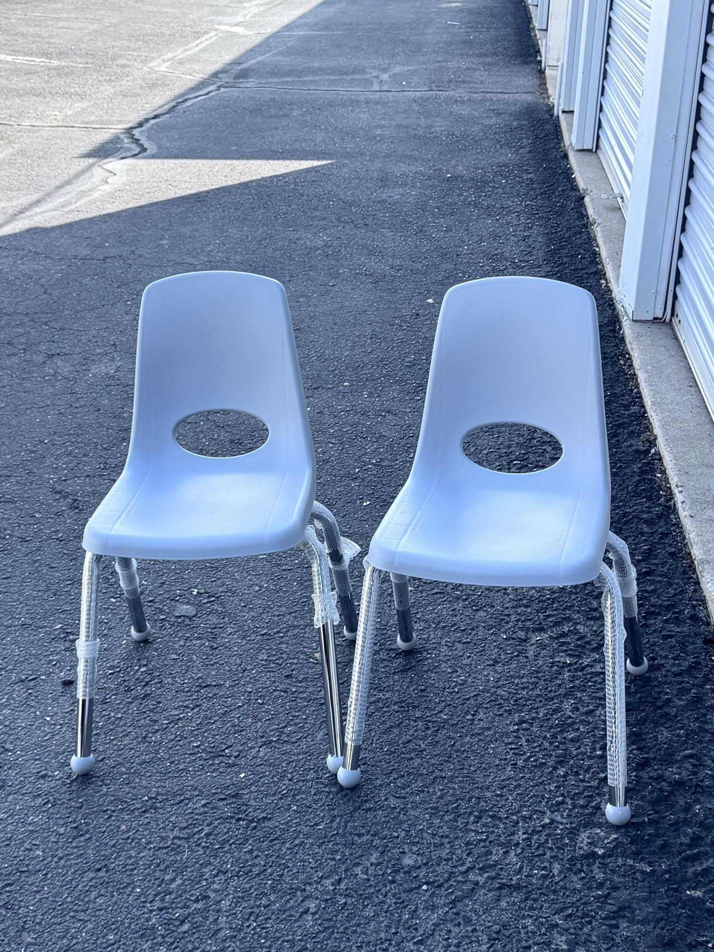 Kids 6 Sturdy Chairs