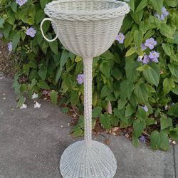 TALL WHITE WICKER PLANT STAND