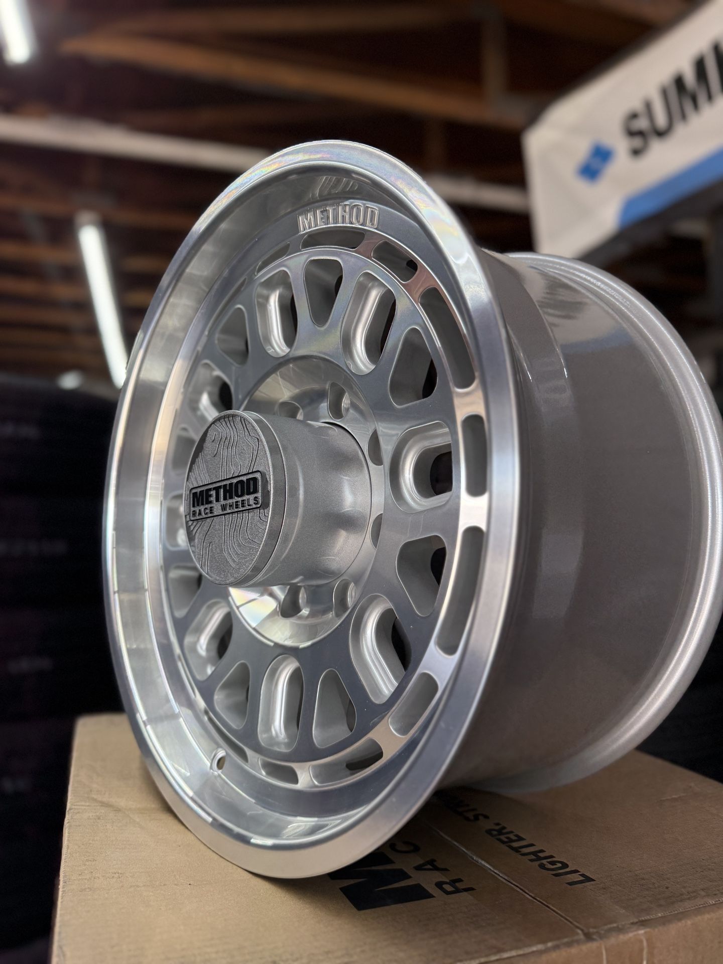 18x9 Method Mr321 Wheels