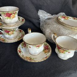 Royal Albert Porcelain 20 Piece Dinner Set