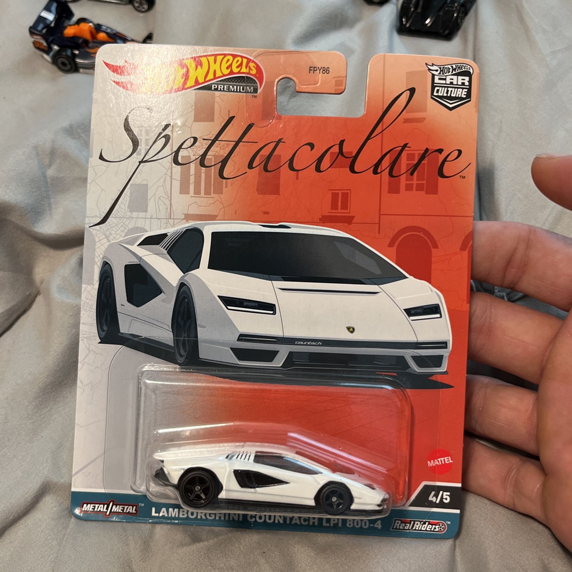 Spettacolare Lamborghini Countach LPI- 800-4