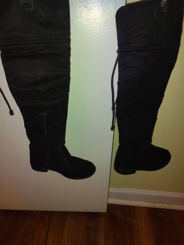 Girls Size 2 Black Boots Knee Length